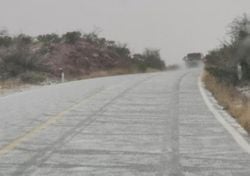 Se reporta caída de nieve y aguanieve en el tramo carretero Agua Prieta con Esqueda, en Sonora