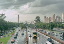 Será que ainda pode fazer sol em São Paulo e no Rio?