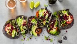 Sin carne, pero con todo el sabor: el pozole y las enchiladas también pueden ser veganos