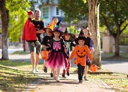 Halloween night forecast brings warm temps, storms, and chilling breezes across the U.S.