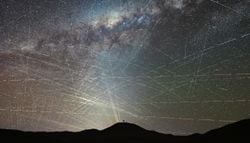 Studie warnt vor Satellitenflut: Bis zu 1,7 Millionen Objekte könnten den Nachthimmel dauerhaft verändern