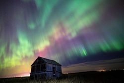 Tormenta solar impacta la Tierra: en qué ciudades de Norteamérica esperan auroras debidas a la alerta G3 de la NOAA