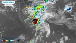 Tormenta tropical Vance se mantiene al suroeste de Jalisco y Colima con aguaceros fuertes rachas y oleaje