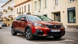 Transport et climat : en Europe, les voitures toujours plus lourdes sont-elles compatibles avec des villes durables ?