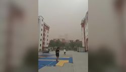 Una gran tormenta de arena engulle la ciudad china de Harbin: vientos de más de 130 km/h y varios heridos, aquí el vídeo