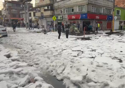 Video: Bogotá se cubre de blanco tras una tarde de tormentas intensas