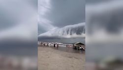 Una colosal y rara nube rollo sorprende a los bañistas en São Lourenço, Brasil: aquí el vídeo del impresionante fenómeno