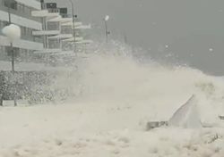 Les images impressionnantes du cyclone Yakecan en Uruguay !