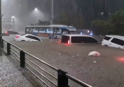 Shocking videos of South Korea's worst rainfall in 80 years