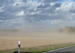 Wüstensturm-Alarm für Deutschland – an diesem Tag wird die Autobahn zur Todesfalle