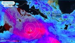 Zona de inestabilidad con potencial ciclónico frente a costas Pacífico mexicano, refuerza lluvias costeras en México