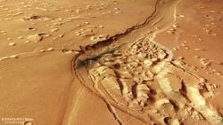 Mars Express muestra zonas de Marte erosionadas por aguas pasadas que circularon en grandes cantidades en la superficie