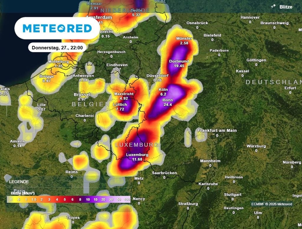 unwetter, blitze, gewitter Am späten Donnerstagabend wird der Höhepunkt der Gewitterlage im Westen erwartet.