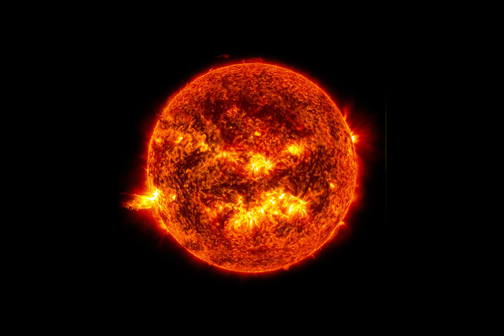 Por que a camada mais externa do Sol tem uma temperatura muito maior do que a parte mais interna do Sol? Cientistas respondem essa pergunta. Crédito: NASA