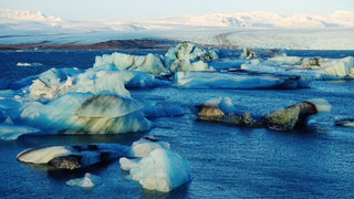 Descubriendo los misterios del Ártico: el derretimiento del hielo da forma a nuestro clima, Ártico cálido, Eurasia fría