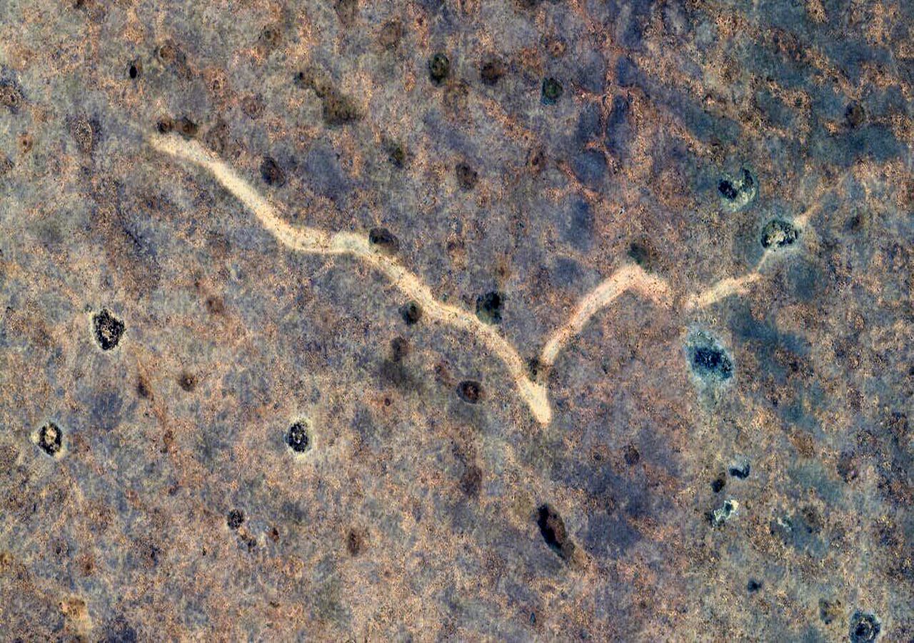 Mysterious landmarks in the Australian outback found using Google Earth