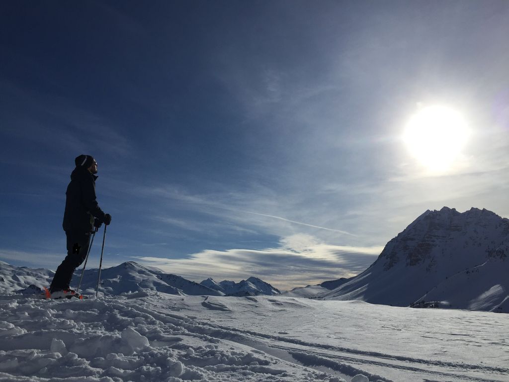 Pas de ski alpin pour ce début de saison mais des dizaines d'autres activités proposées par les stations, en attendant des jours meilleurs...