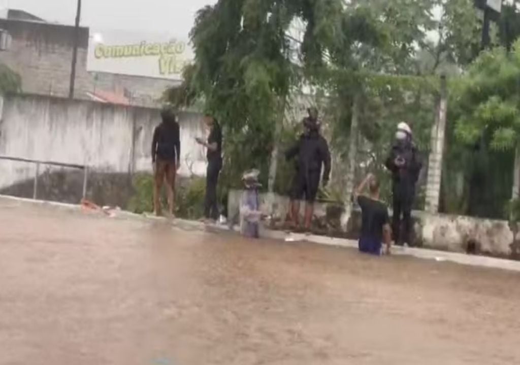 Alagamento em Juazeiro do Norte (CE). — Foto: Patrícia Silva/ SVM