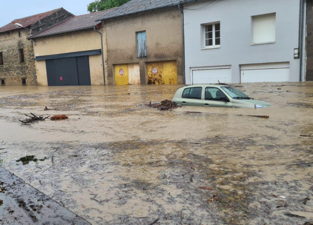 Très sérieuses inondations à Bouzonville en Moselle.