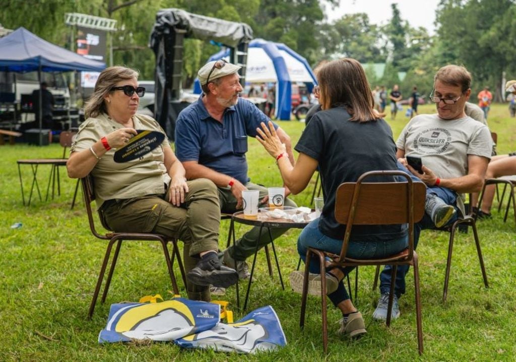 Encuentro Nacional de Jeeps Este fin de semana, Cazón se vuelve una escapada ideal para amantes de los motores y el ecoturismo.