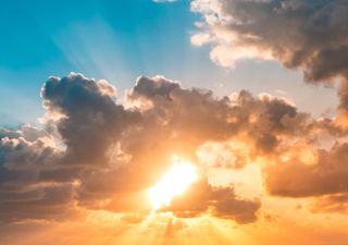 Muito calor no Centro-Sul e alerta de chuvas intensas em parte do SE