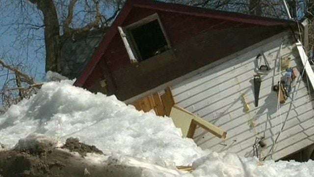 Muros De Hielos Móviles Destruyen Casas En Canadá