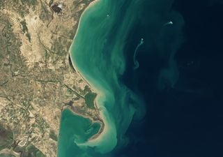 Mysteriöse Geisterinsel entdeckt: Satellitenaufnahmen zeigen einzigartiges Naturphänomen im Kaspischen Meer