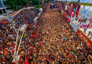 Não deixe que o Carnaval te custe caro! 5 dicas para proteger seu celular nos bloquinhos