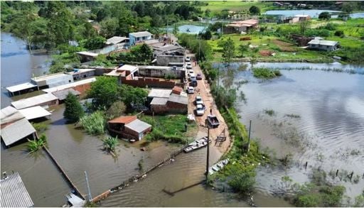 N&atilde;o &eacute; s&oacute; chuva: 4 fatores explicam por que o Rio Itapetininga transborda e invade casas na cheia
