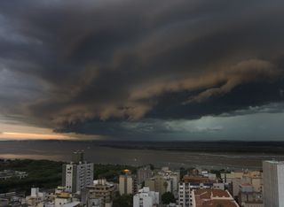 Nas próximas horas, tempestades severas podem atingir o RS, SC, PR e no MS