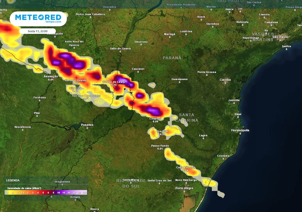 Previsão de concentração de raios na sexta-feira durante a noite.
