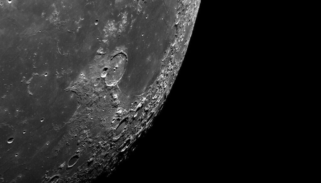 Mond Neben der Forschung werden durch kommerzielle Betreiber auch die wirtschaftlichen Interessen zunehmen. Bild: NASA