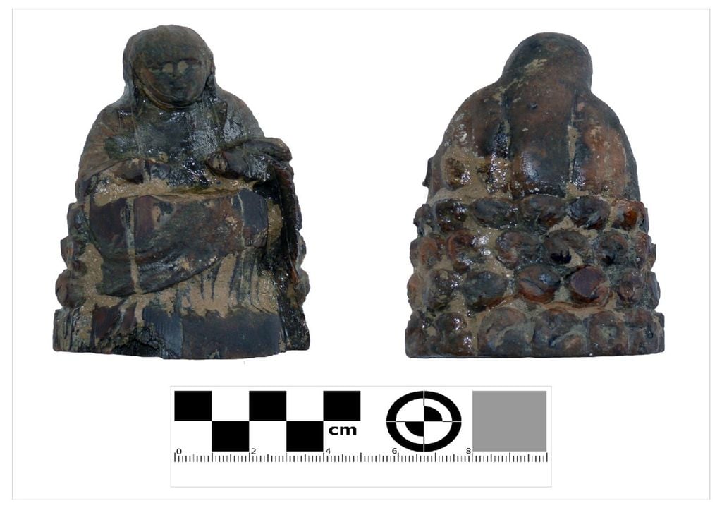 Estátua da Virgem Maria, encontrada no espólio da nau Nossa Senhora do Cabo Estátua da Virgem Maria, encontrada no espólio da nau Nossa Senhora do Cabo