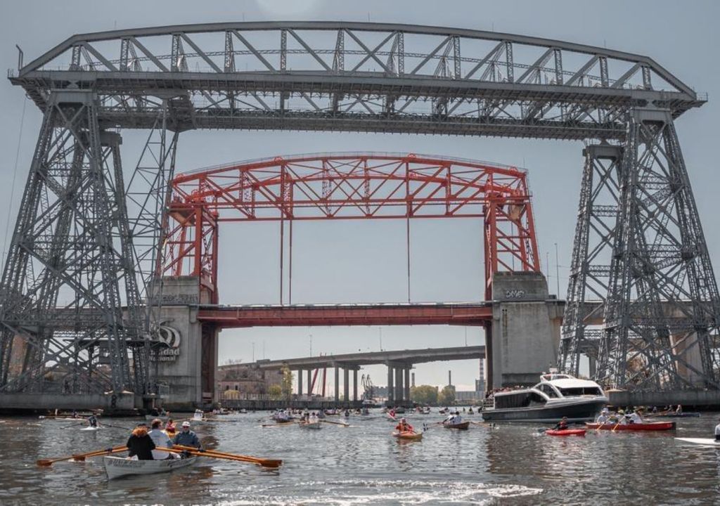 Navegación en el Riachuelo, río de Buenos Aires