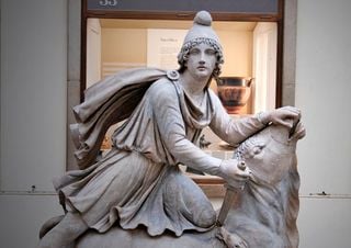 Solsticio: el triunfo sobre las tinieblas, ¡Sol Invictus!