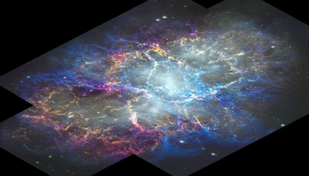 Esta imagen de 2024, capturada por el telescopio espacial Hubble de la NASA de la Nebulosa del Cangrejo, junto con sus observaciones anteriores y las de otros telescopios, permite a los astrónomos estudiar cómo se expande y evoluciona el remanente de la supernova con el paso del tiempo. Créditos: Imagen: NASA, ESA, STScI, William Blair (JHU); Procesamiento de imagen: Joseph DePasquale (STScI)