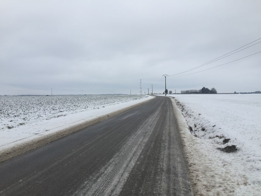 La neige s'invitera jusqu'en plaine ces prochains jours, provoquant ponctuellement des difficultés de circulation sur le réseau secondaire...