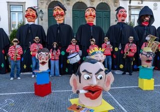 Nem o mau tempo trava a festa: o Carnaval de Ovar j&aacute; anima a cidade