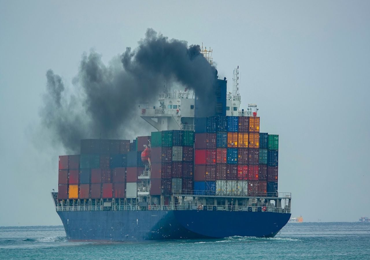 Schwefeloxid-Emissionen aus dem internationalen Schiffsverkehr tragen erheblich zur globalen Erwärmung bei.