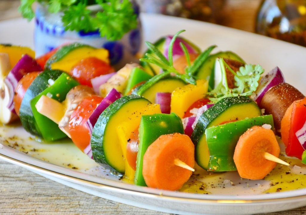 Wie erwartet nimmt das Sterberisiko ab, wenn die Ernährung größtenteils aus Gemüse, Obst, Hülsenfrüchten, Nüssen und Vollkornprodukten besteht.