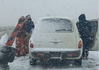 Nevadas, tolvaneras y cierres carreteros se registran al norte de México