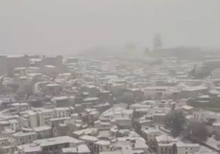 La neve imbianca la Spagna: ecco i video da Madrid e Toledo