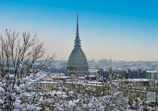 Neve in pianura da venerd&igrave;: possibili imbiancate a Milano e Torino, abbondanti nevicate sulle Alpi
