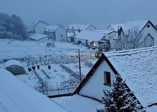 Neve in pianura in Francia, forti nevicate sui Pirenei: ora anche in Italia