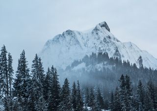 Neve se forma em pleno verão nos Estados Unidos