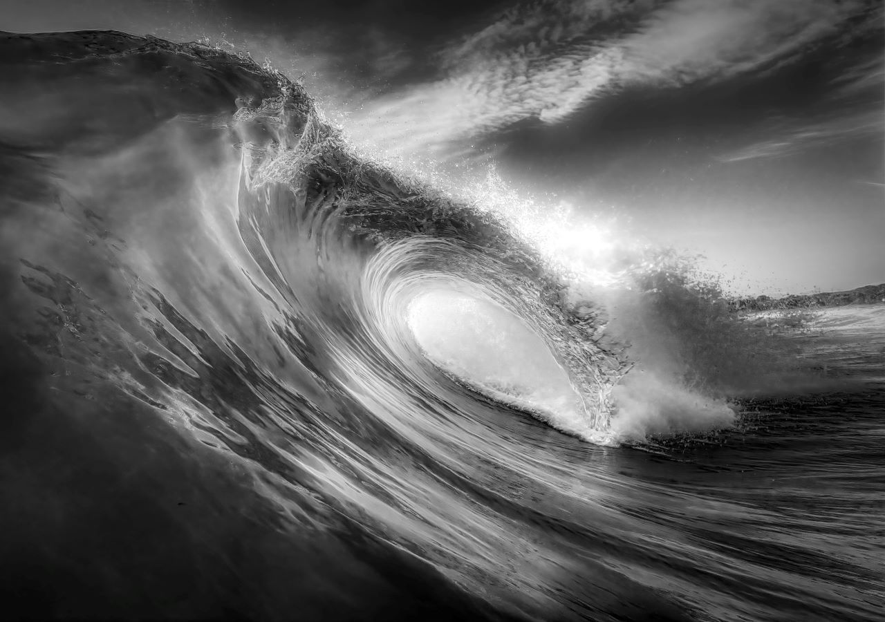 Tsunami Black And White