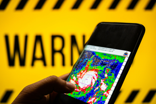 New research: Important hurricane safety and emergency information gets lost in the buzz of social media 