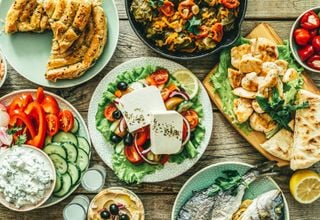 Dieta mediterrânea e atividade física reduzem o risco de diabetes tipo 2 em quase um terço, diz novo estudo