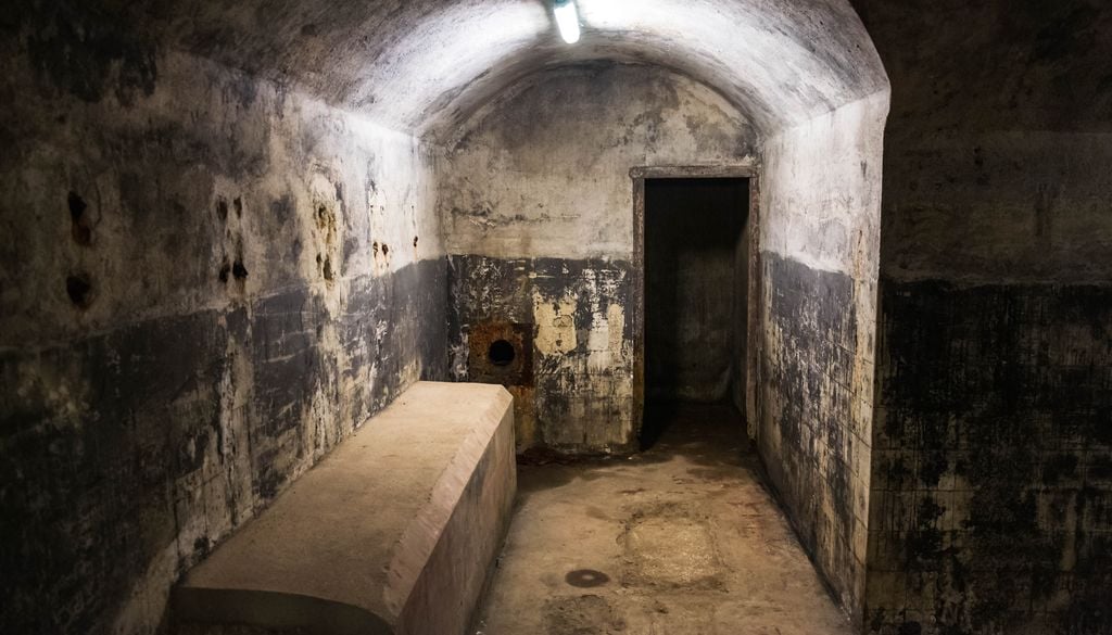 Bunker della Guerra Civile Spagnola nel Parco El Capricho di Madrid.