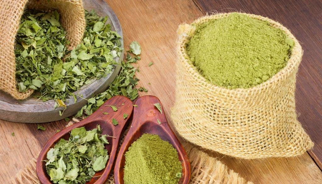 Por su alto contenido de aminoácidos entre otros nutrientes hay quien lo considera un superalimento humano.